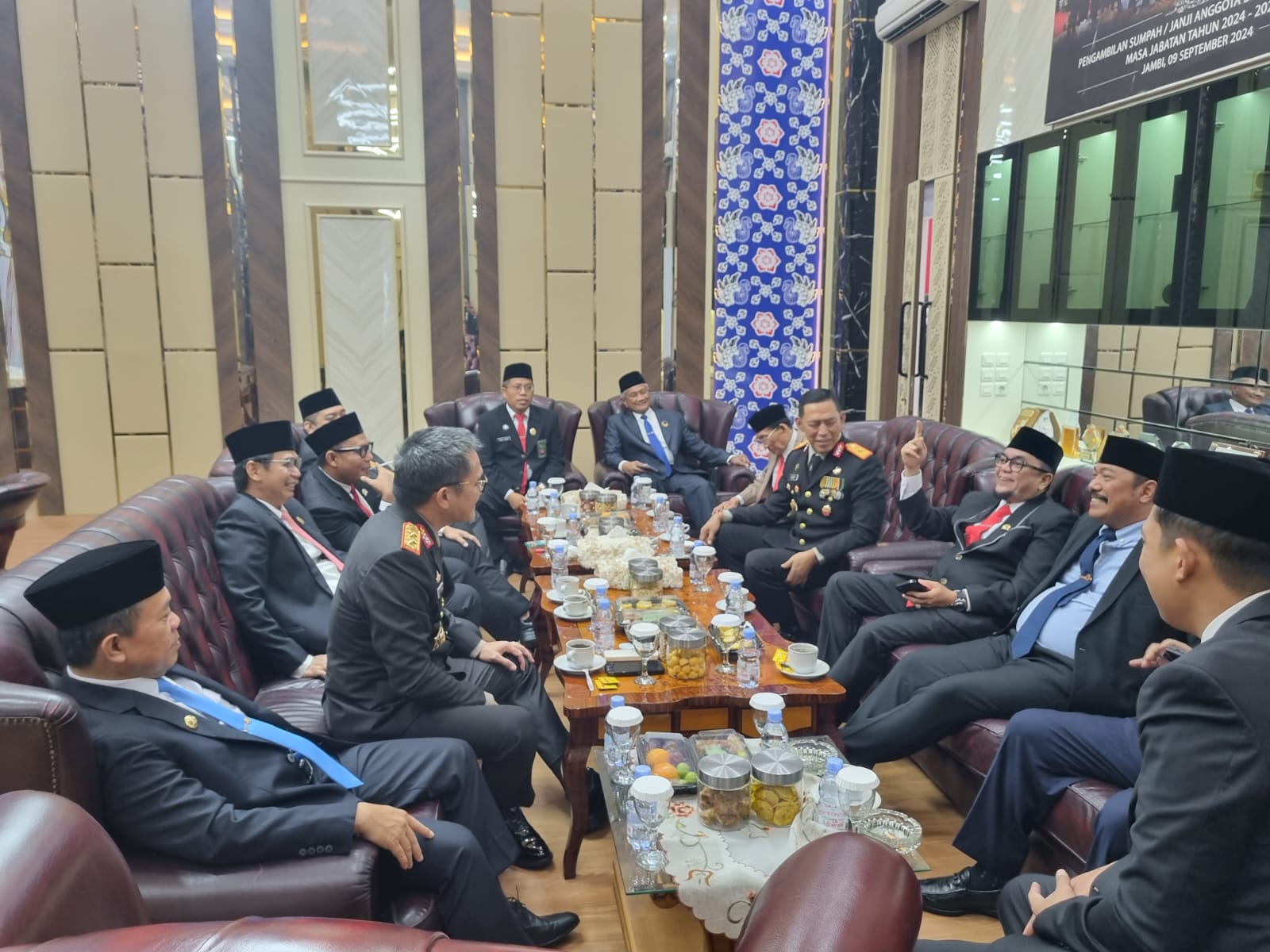 Kabag Umum dan Keuangan PTA Jambi Hadiri Rapat Paripurna DPRD Provinsi Jambi dalam Rangka HUT Ke-81 Kemerdekaan RI